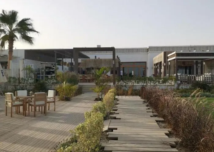 Daire Mohamed Afifi Azha - Crystal Lagoon View - Families - 2 Bed *