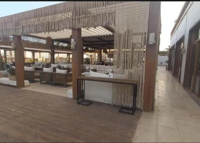 Mohamed Afifi Azha - Crystal Lagoon View - Families - 2 Bed Daire *