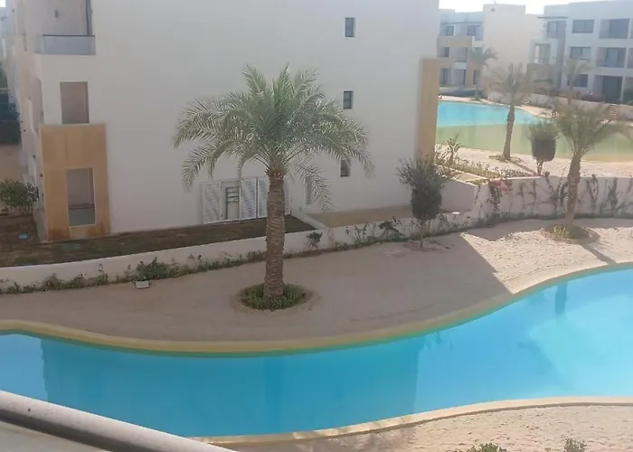 Mohamed Afifi Azha - Crystal Lagoon View - Families - 2 Bed