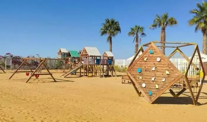 Mohamed Afifi Azha - Crystal Lagoon View - Families - 2 Bed Daire *